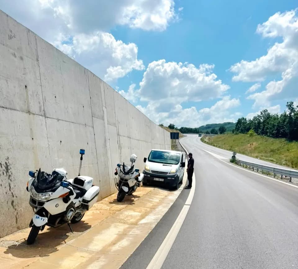 Njësia e Motocikletave shqipton 61 tiketa për kundërvajtje në trafik