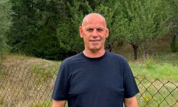 Lladrovci: Qytetarë të komunës së Drenasit, gëzuar titulli i tetë i kampionit në qeverisjen lokale!