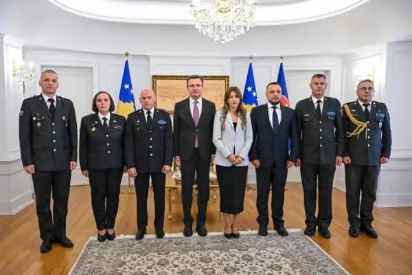 Gradohen tre gjeneralë të rinj të FSK-së