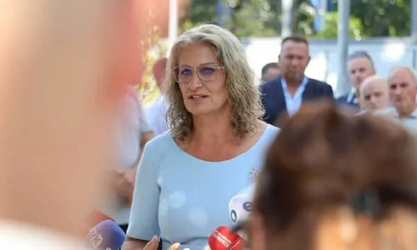 “Durimit po i vjen fundi”, Haxhiu kritikon Kurtin për bllokimin e institucioneve