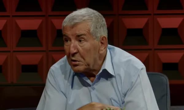 “Vëllai lindi 6 muaj pasi babai u burgos”, si e mbajti nëna familjen dhe si u shkollua Dehari në kohë të vështira