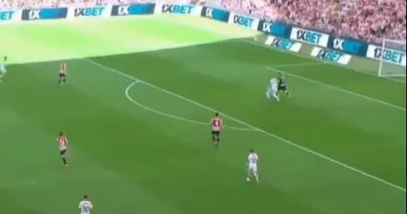 Portieri i Spanjës me gabim të pafalshëm në La Liga