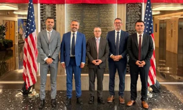 Një delegacion i KQZ’së në vizitë në SHBA, përcjellin organizimin e zgjedhjeve primare në Tampa të Floridës