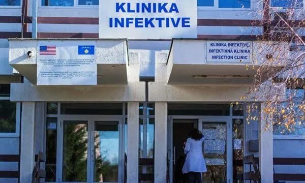 Lajmi i fundit: Një paciente me malarie shtrohet në QKUK