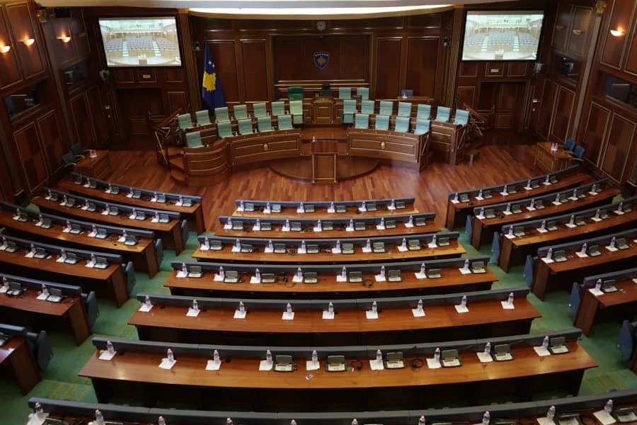 Deputetët e PDK-së mblidhen në orën 11:00 në Kuvend
