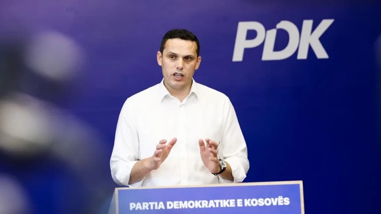 Gruda: Takimet e Kurtit janë farsë, nëse nuk e merr presidentin ai planifikon ta çojë vendin në zgjedhje