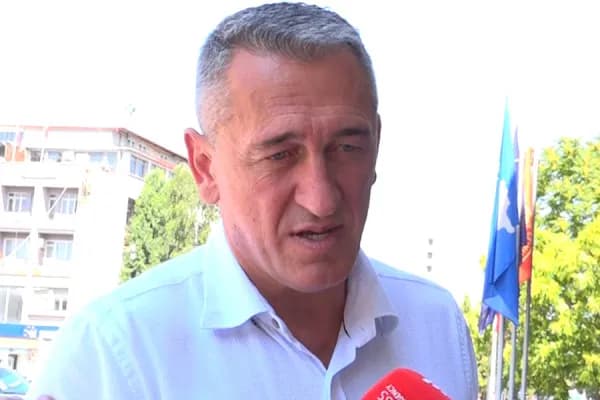 Rashiq: S’jam takuar ende me Kurtin, nesër konstituohet kuvendi por s’votohet qeveria