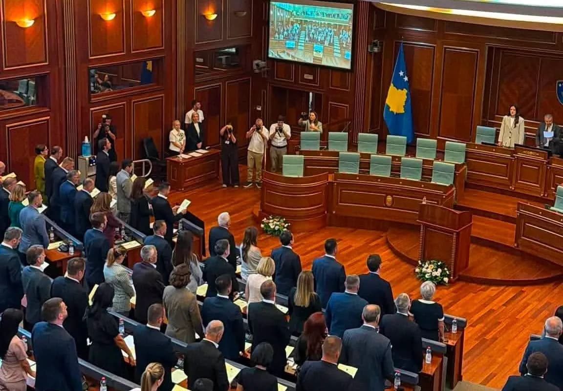 Kuvendi mblidhet sërish sot në 11:00