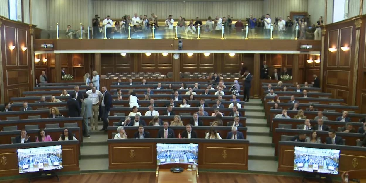 Përveç VV-së, në Kuvend vijnë edhe deputetët e partive tjera