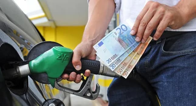 MINT publikon çmimet: Kaq kushton litri i naftës sot