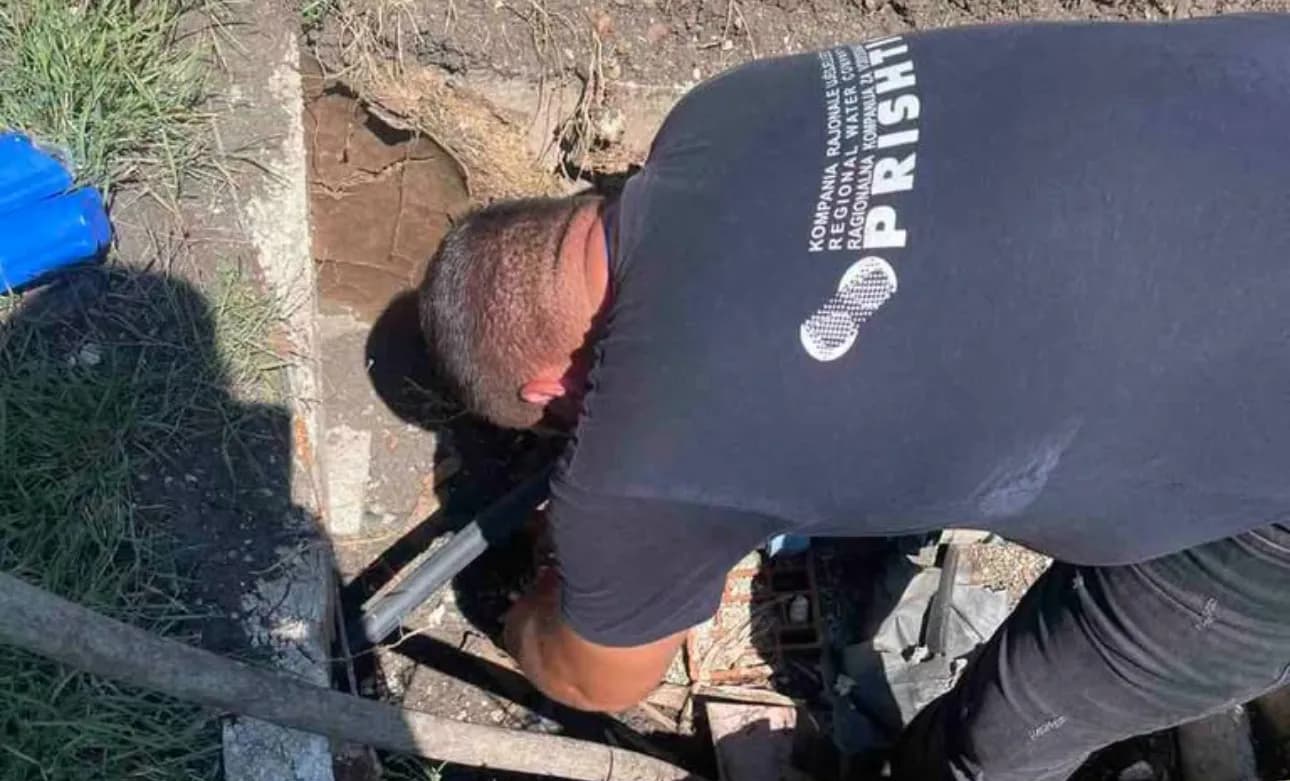 KRU “Prishtina” shkyç konsumatorë me borxhe deri në 3 mijë euro, gjenden edhe lidhje ilegale