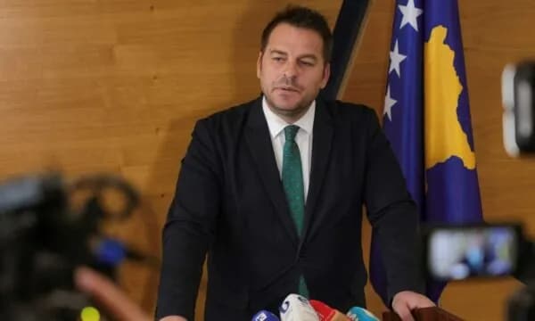 Armend Muja e çon shefin e AUV-it si Drejtor të përkohshëm të Agjencisë së Pyjeve