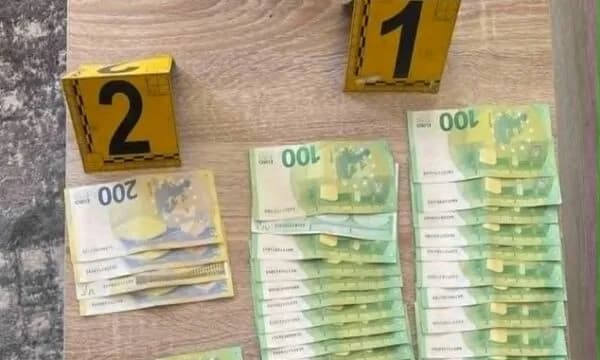 Grabitet një shtëpi në Leposaviq, vidhen 12 mijë euro, 40 mijë dinarë e ari, policia kap tre të dyshuar, i katërti në arrati