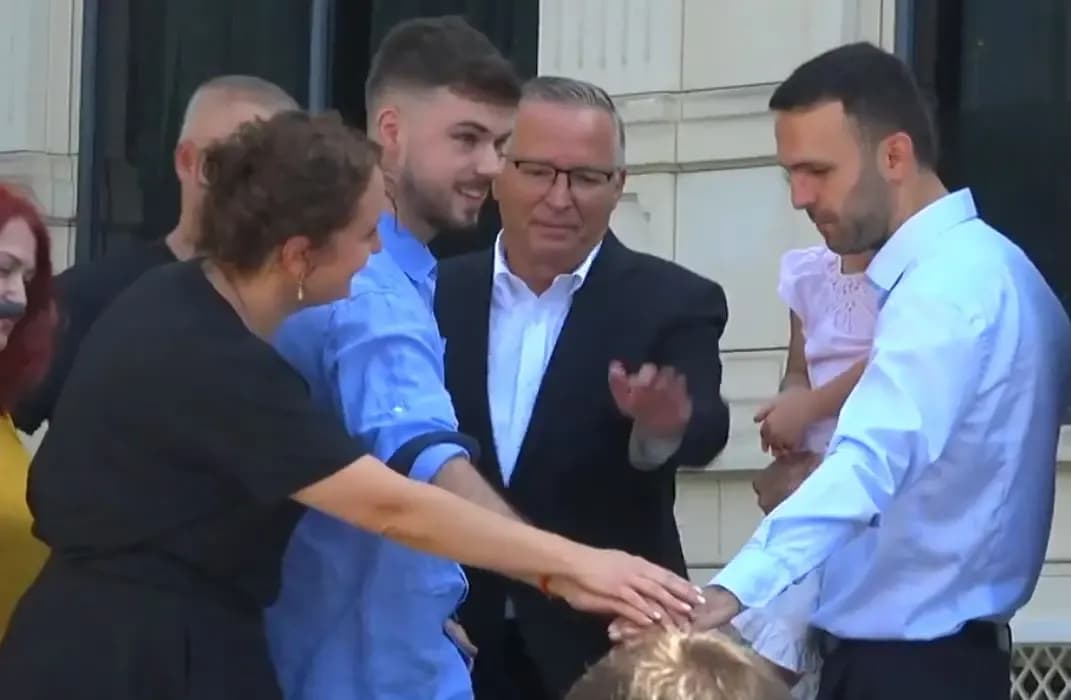 Shtypet butoni i numërimit mbrapsht për 16 shtatorin