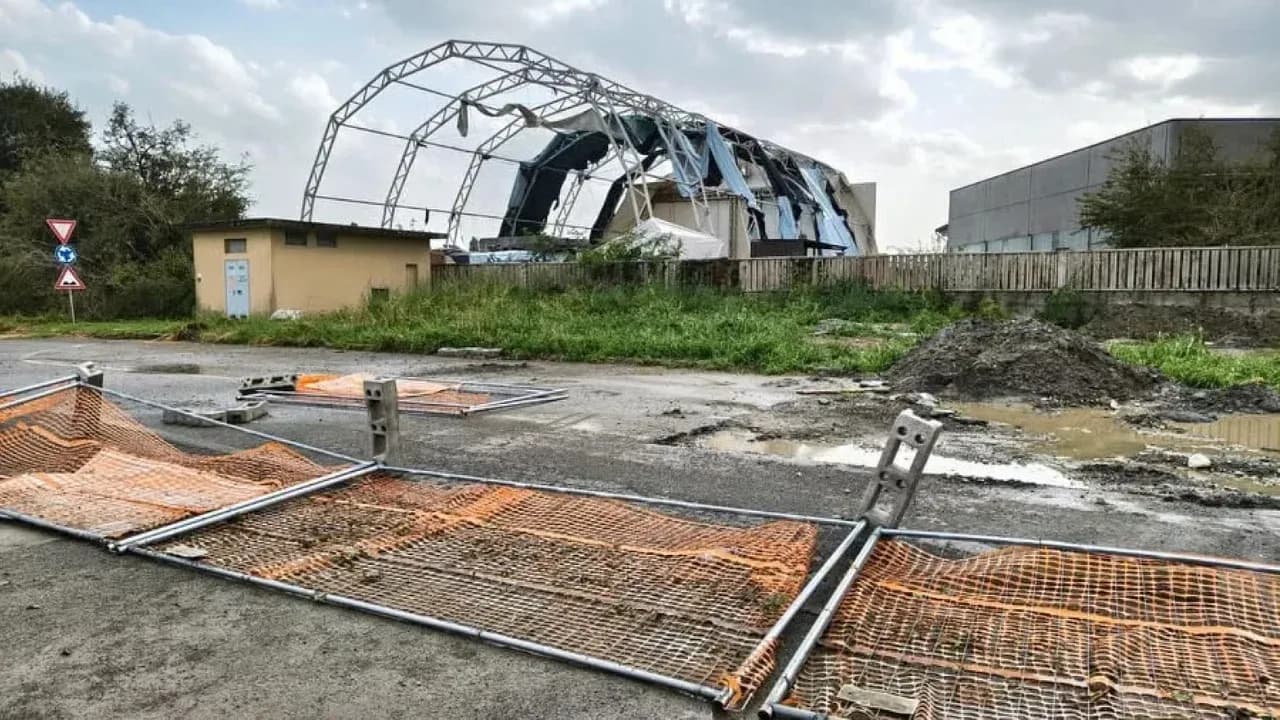 Tornadoja “shkund” Italinë, rreth 40 persona të lënduar