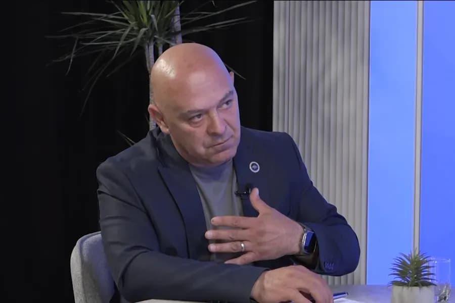 Gjini paralajmëron protesta, greva e bojkot nëse vazhdon bllokimi i Kuvendit