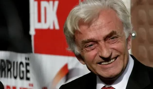 Lumir Abdixhiku për vdekjen e Eqrem Kryeziut: Kosova humbi një intelektual të shquar