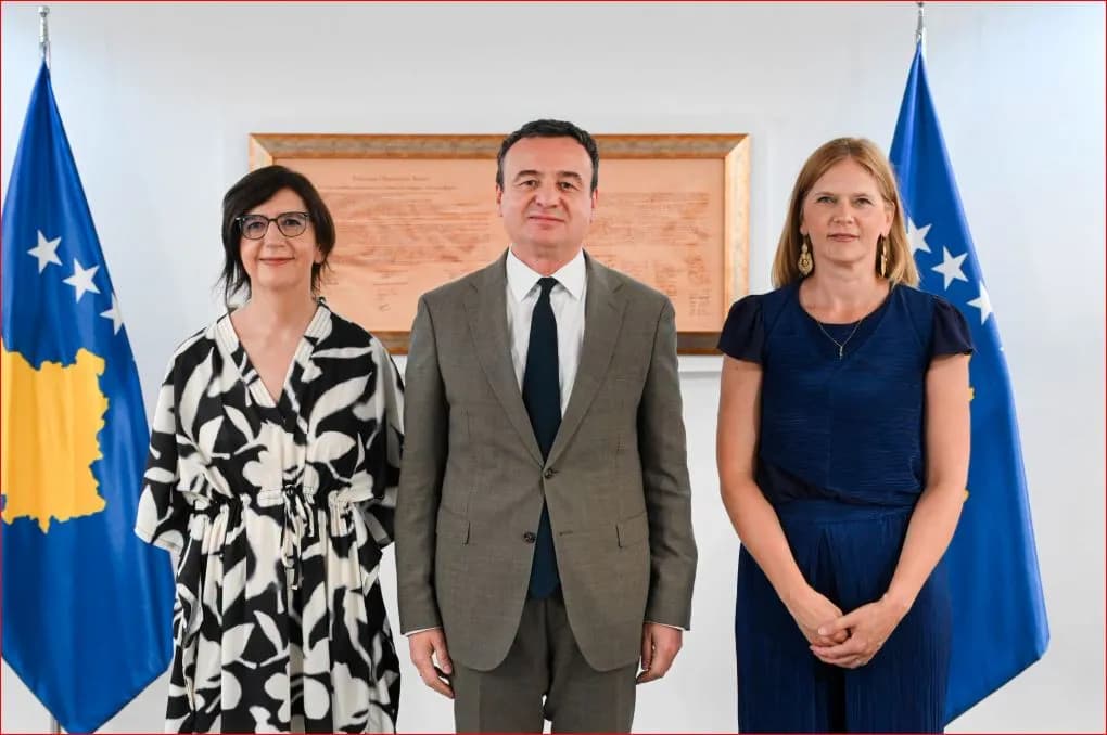 Kurti pret në takim duon “Dina e Mel”, vlerëson kontributin për ruajtjen e trashëgimisë arbëneshe