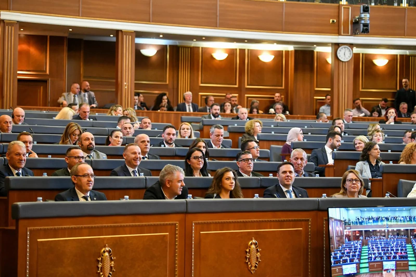 A do t’i bashkohet edhe LDK-ja aksionit të PDK-së e Aleancës në Kuvend