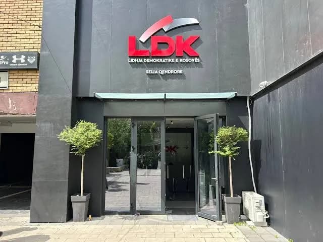LDK mbledh sot grupin parlamentar, pritet të diskutohet edhe për presidentin