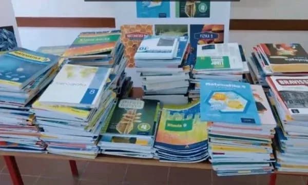 Sot përfundon afati për aplikim për tekstet dhe materialet shkollore