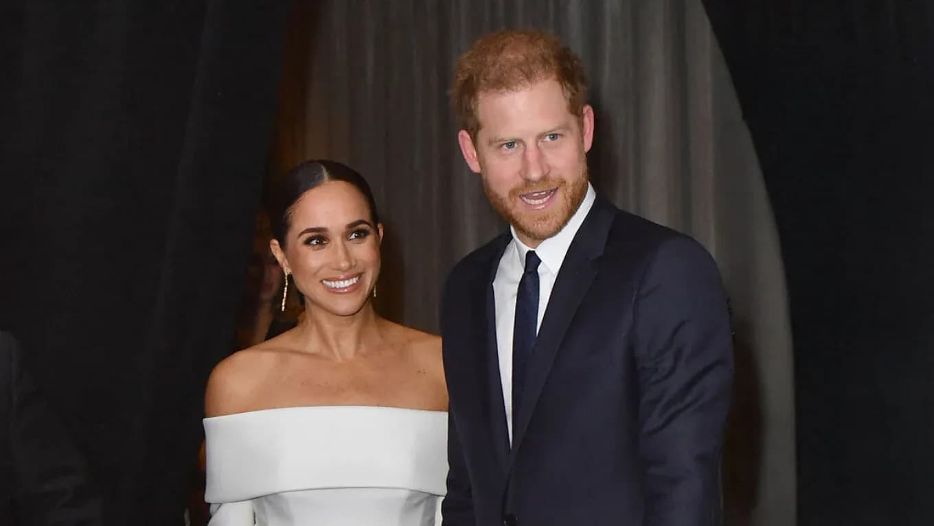 29 vjet pas vdekjes së Dianës, Harry rikthehet në Britani dhe trazon monarkinë