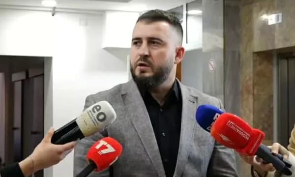 Lushtaku: Babai i kishte ofruar armë Kurtit gjatë kohës së luftës, ai nuk pranoi