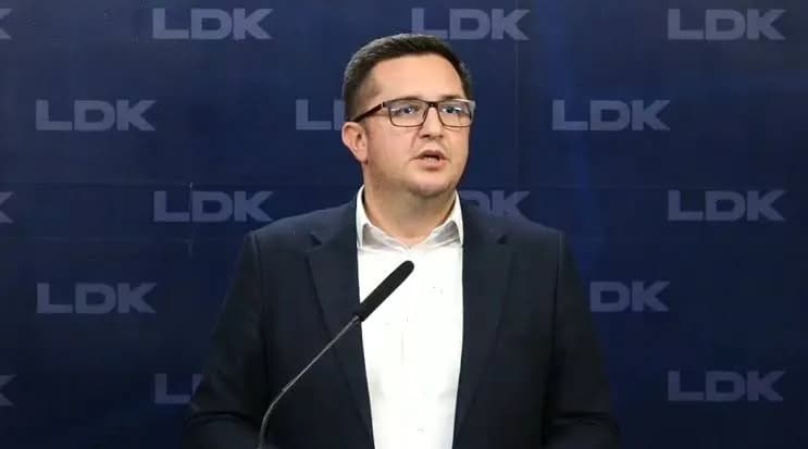 “Boll ma me filma”, Mustafa: Themelojeni Kuvendin e Qeverinë, bashkë e votojmë presidentin jopartiak