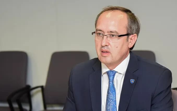 Reagon Avdullah Hoti: Po i përcjell qëndrimet e VV-së, LDK ka vullnet