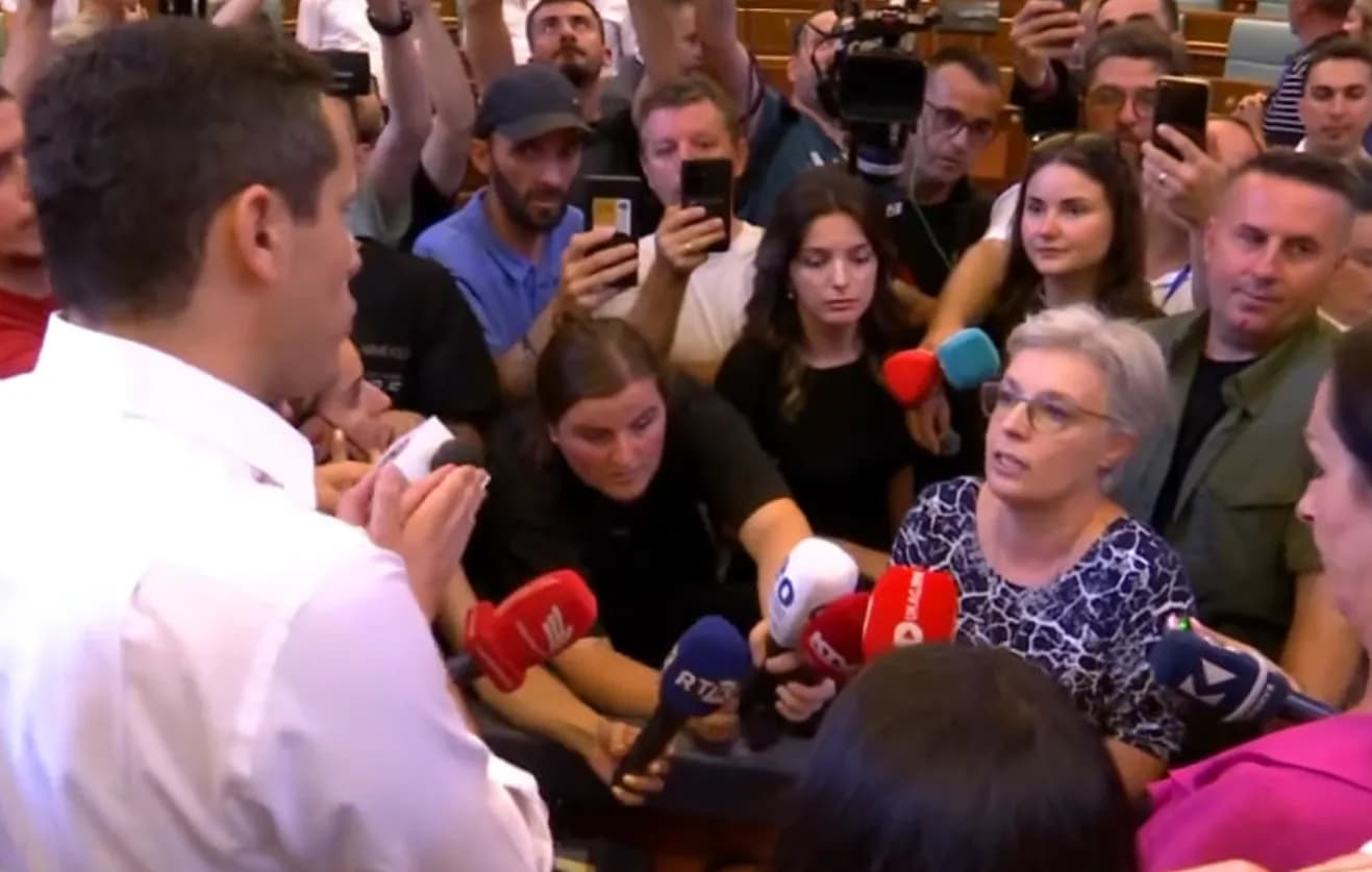 Gruda debaton me deputetet e VV gjatë përplasjeve, Gërvalla: Kemi afat deri më 6 shtator për konstituimin e Kuvendit