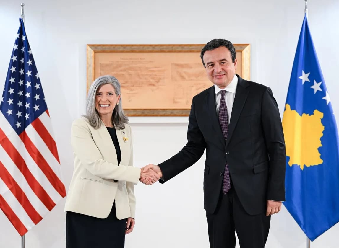 Kurti pas takimit me senatoren Ernst: Bondsteel duhet të bëhet bazë e përhershme amerikane në Kosovë