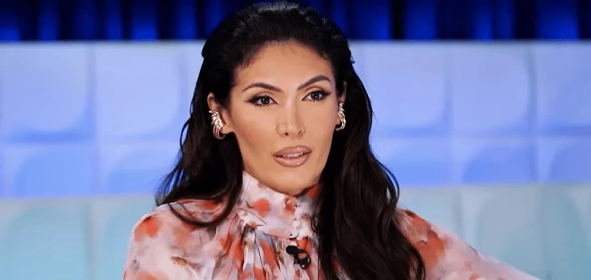 Nora dhe Roberti përseri bashkë? Dyshja ikin në pushime me vajzën: “E kuptojmë njëri-tjetrin në raport me qikën”