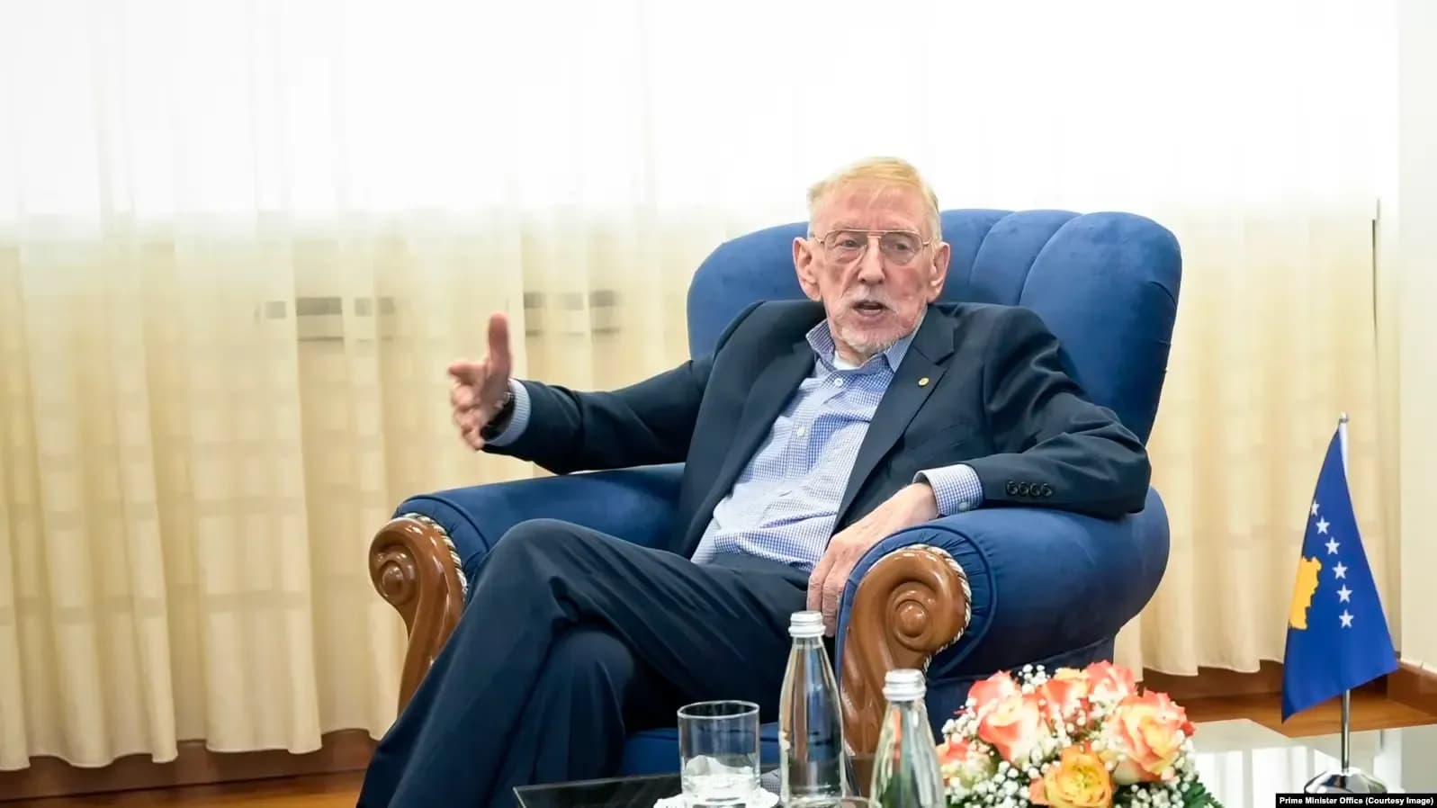 Walker paralajmëron thellim të përçarjes nëse partitë nuk bashkohen për presidentin