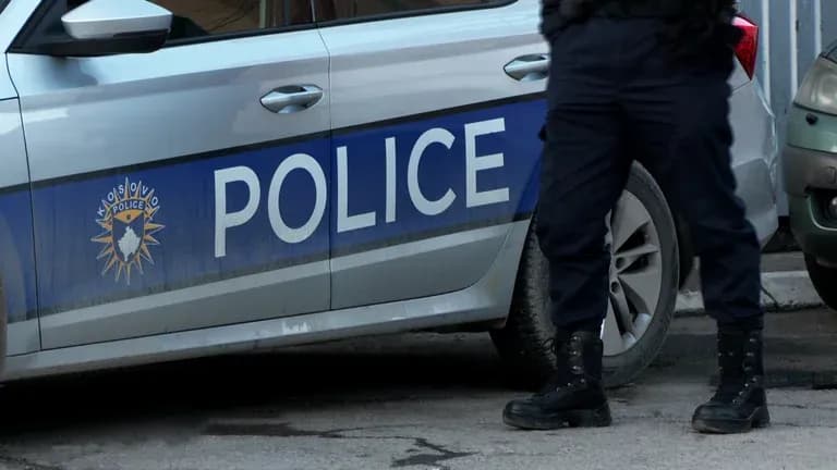 Kërset grushti në Prizren: Lëndohet polici gjatë ndërhyrjes - arrestohen katër persona