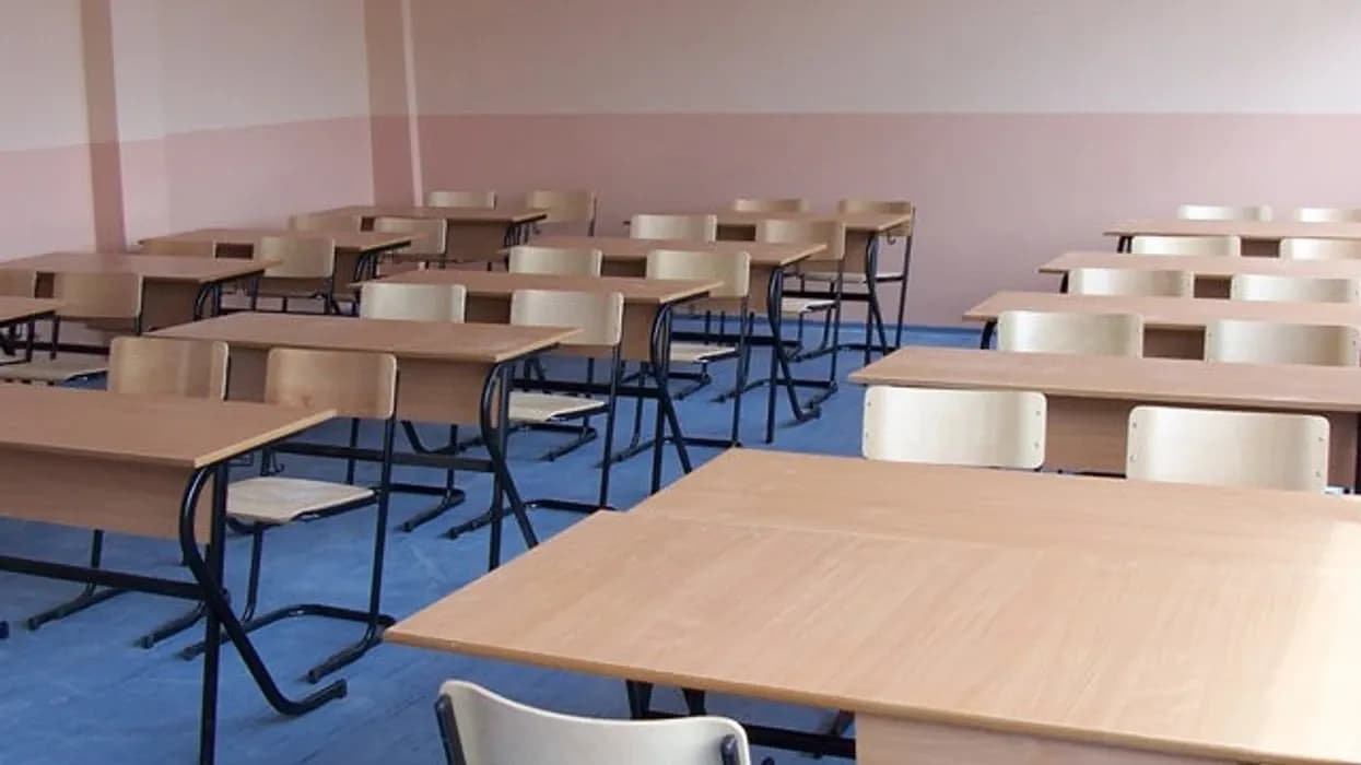 Lajmi i fundit: Shkolla "Andon Zako Çajupi" ndërpret mësimin në Prishtinë