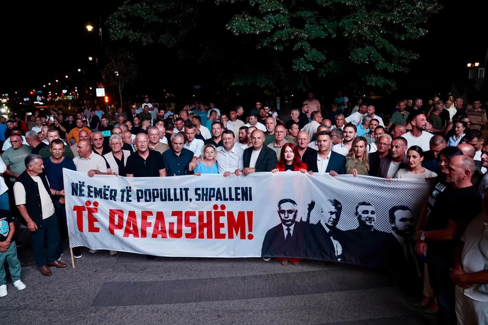 ‘Ora e Pritjes’ nis numërimin mbrapsht edhe në Gjakovë, ora e lirisë për çlirimtarët