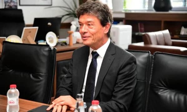 Ambasadori francez: Dialogu me Beogradin esencial për stabilitetin rajonal dhe trajektoren europiane të Kosovës