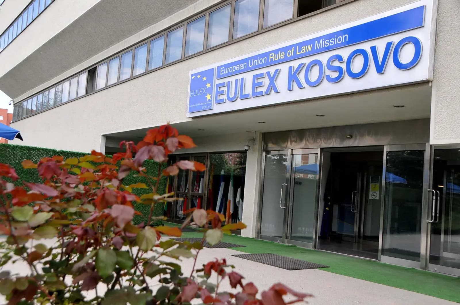 EULEX-i dhe Policia zhvillojnë stërvitje për kontrollin e turmave në Prishtinë