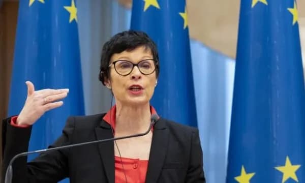 BE-ja i dërgon sinjal Serbisë pas kthimit të Mladiqit: Ajo që do të ndodhë në ditët në vijim do të jetë provë