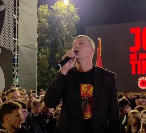 Klinaku me mesazh të fuqishëm nga protesta: Kosovën e lirë askush s’na e fali, e paguam me jetë