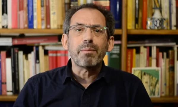 Profesori spanjoll: Ndërkombëtarët e ndëshkuan Thaçin më ashpër se secilin serb që synoi gjenocid