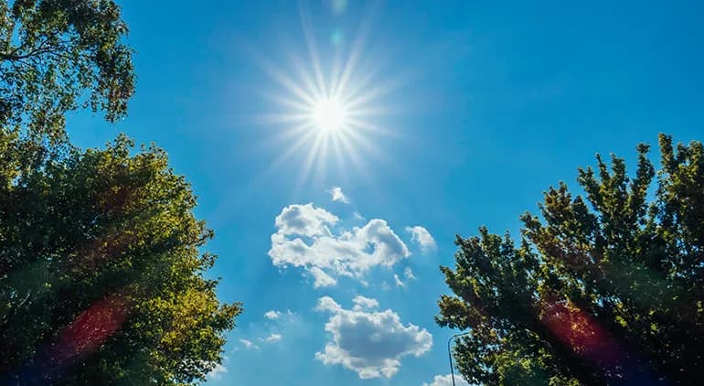 Parashikimi i motit: Temperaturat pritet të shkojnë deri në 32°C