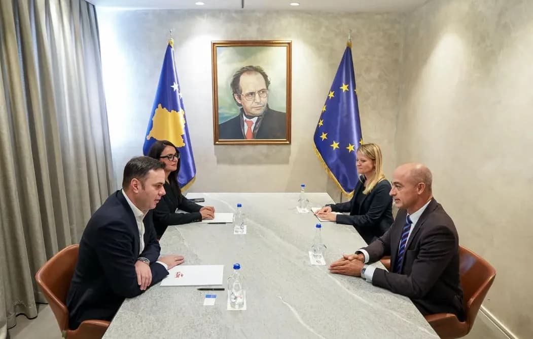Abdixhiku takohet me shefin e ri të EULEX-it, diskutojnë sundimin e ligjit dhe zhvillimet aktuale në Kosovë