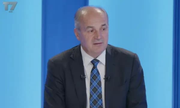Hoxhaj: Kosova po humb terren ndërkombëtar, marrëdhëniet me SHBA-në janë “zero”
