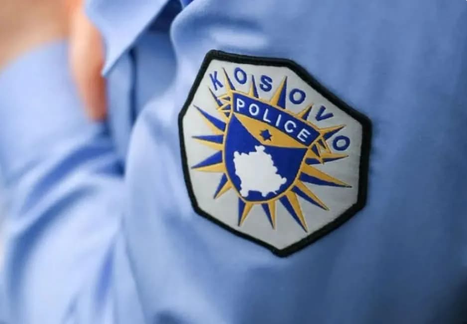 Ndalet në Muçibabë me 11 emigrantë në veturë, i dyshuari përfundon në mbajtje
