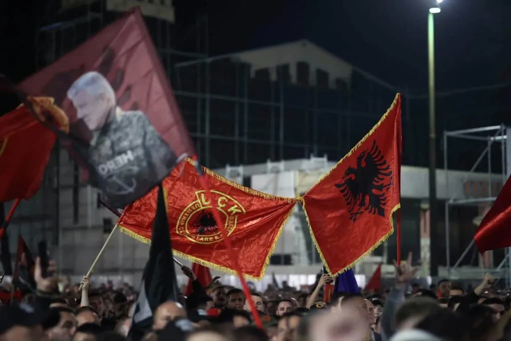 Edhe në Vjenë ngrihet zëri i bashkatdhetarëve kundër dënimit të katërshes së UÇK-së