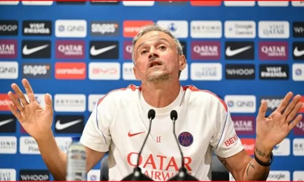 Luis Enrique i përgjigjet Mourinhos: “Fituesi i Topit të Artë duhet të jetë nga PSG”