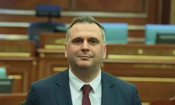 “Tërheqja e lëndëve në Kushtetuese” dhe “Projektligji për Specialen”, Bajqinovci i reagon Çitakut: Menjëherë paska nisë me kushtëzime