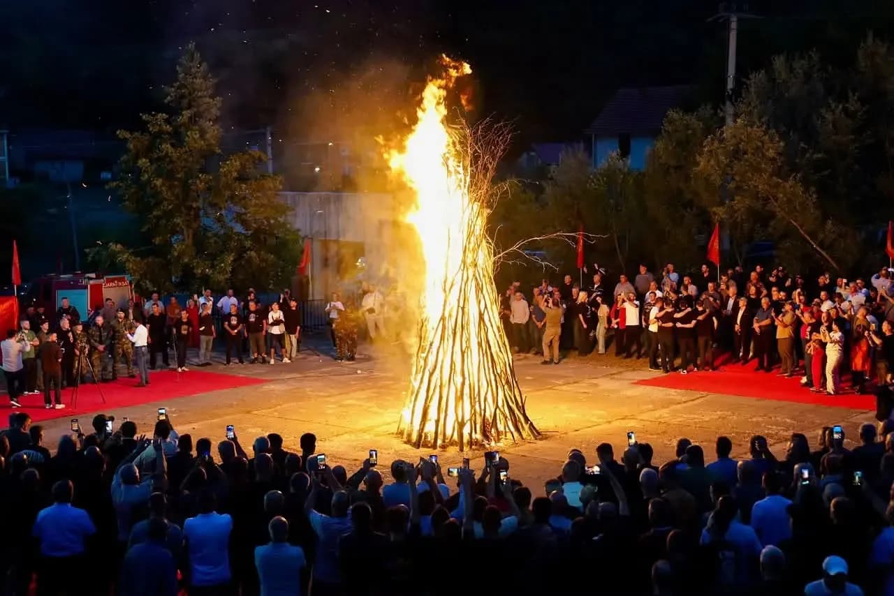 “Zjarri i Lirisë” ndizet edhe në Zonën Operative të Nerodimes: Liri për çlirimtarët, nderim për UÇK-në