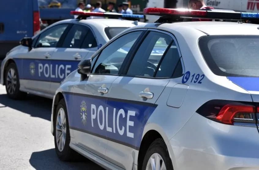 U arrestua për veprën penale ‘’Kanosje’’, gjatë verifikimi rezultoi me urdhër-arrest aktiv